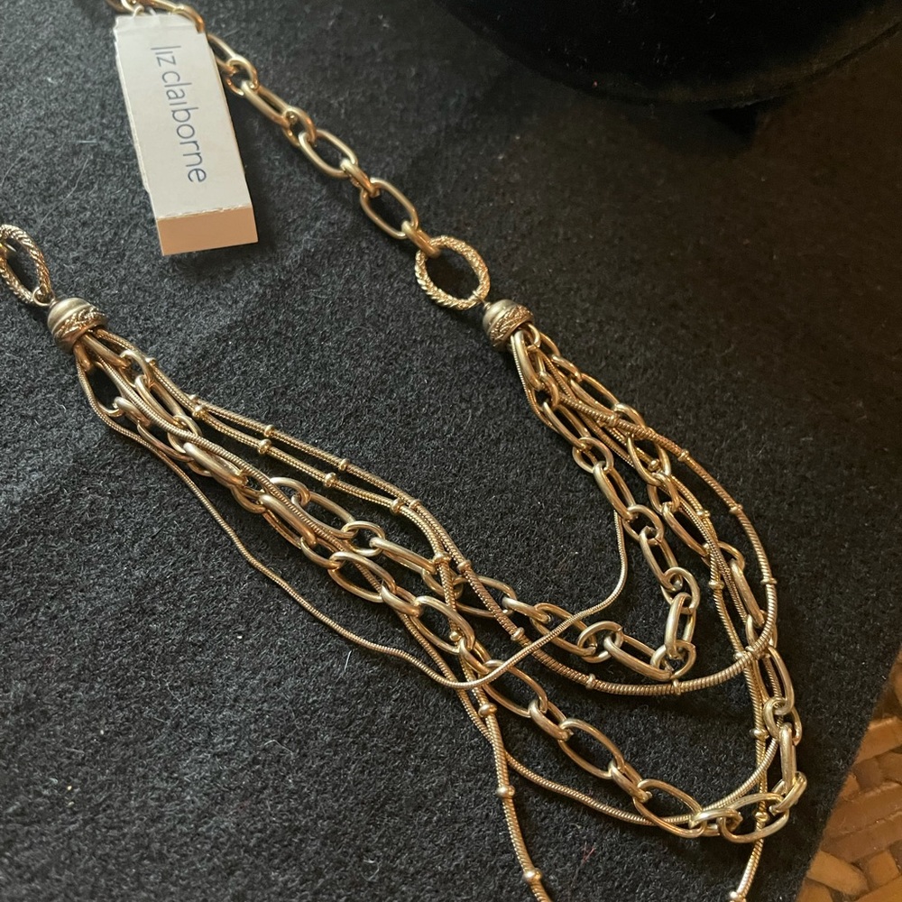 Liz Claiborne Vintage New Gold Tone layer Chain - Picture 3 of 6
